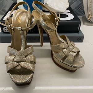 YSL Tributes in mute gold. Size 39